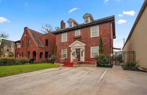 $2,400 | 1912 Arbor Street, Unit 3, Houston, TX 77004