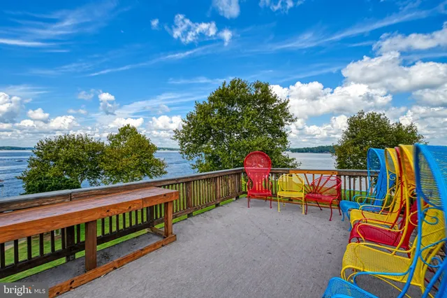 a bedroom with a bed and a walk in closet