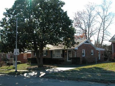 898 Honeysuckle Road Lexington, KY 40504 - Photo 2 of 14 Photo 2