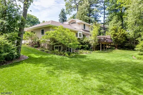 $864,999 | 48 Rainbow Trail, Mountain Lakes, NJ 07046