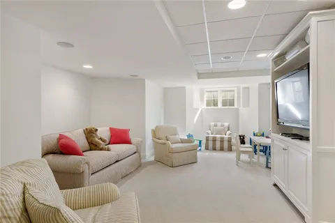$16,500 | 271 Carnegie Harbor Drive, Portsmouth, RI 02871
