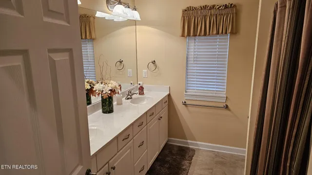 $575,000 | 236 Ganega Trail, Vonore, TN 37885