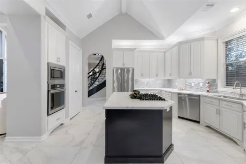 $625,000 | 2727 South Southern Oaks Drive, Houston, TX 77068