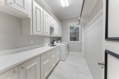 $625,000 | 2727 South Southern Oaks Drive, Houston, TX 77068