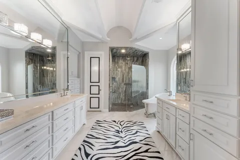 $625,000 | 2727 South Southern Oaks Drive, Houston, TX 77068