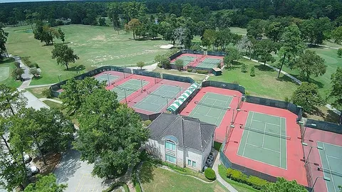 $625,000 | 2727 South Southern Oaks Drive, Houston, TX 77068