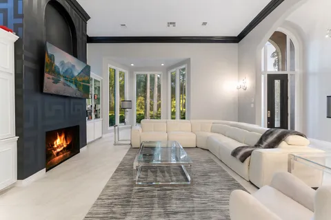 $625,000 | 2727 South Southern Oaks Drive, Houston, TX 77068