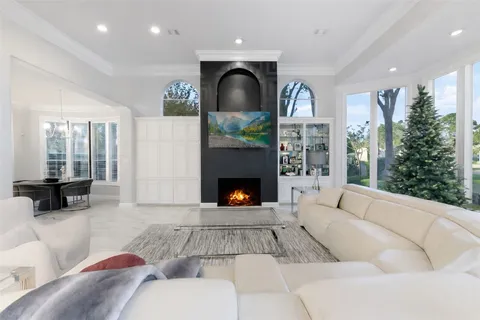 $625,000 | 2727 South Southern Oaks Drive, Houston, TX 77068