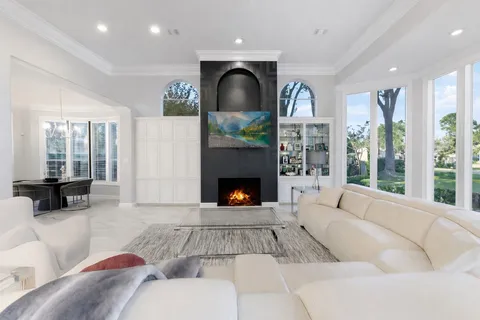 $625,000 | 2727 South Southern Oaks Drive, Houston, TX 77068