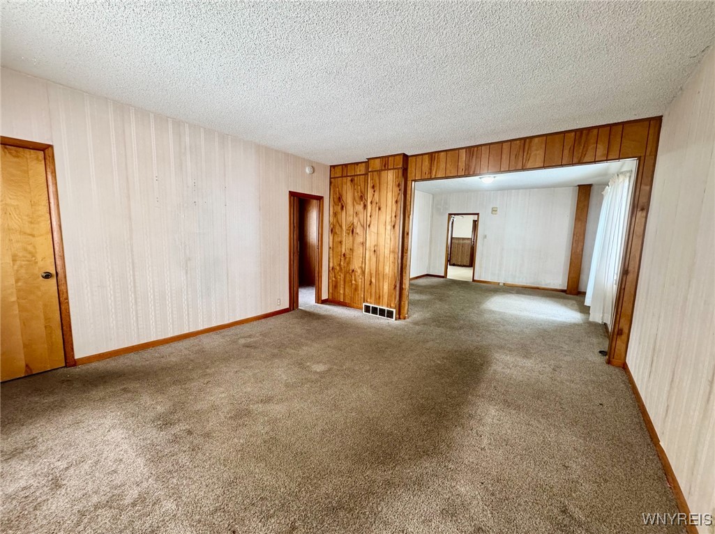 175 Cable Street Buffalo, NY 14206 - Photo 3 of 17