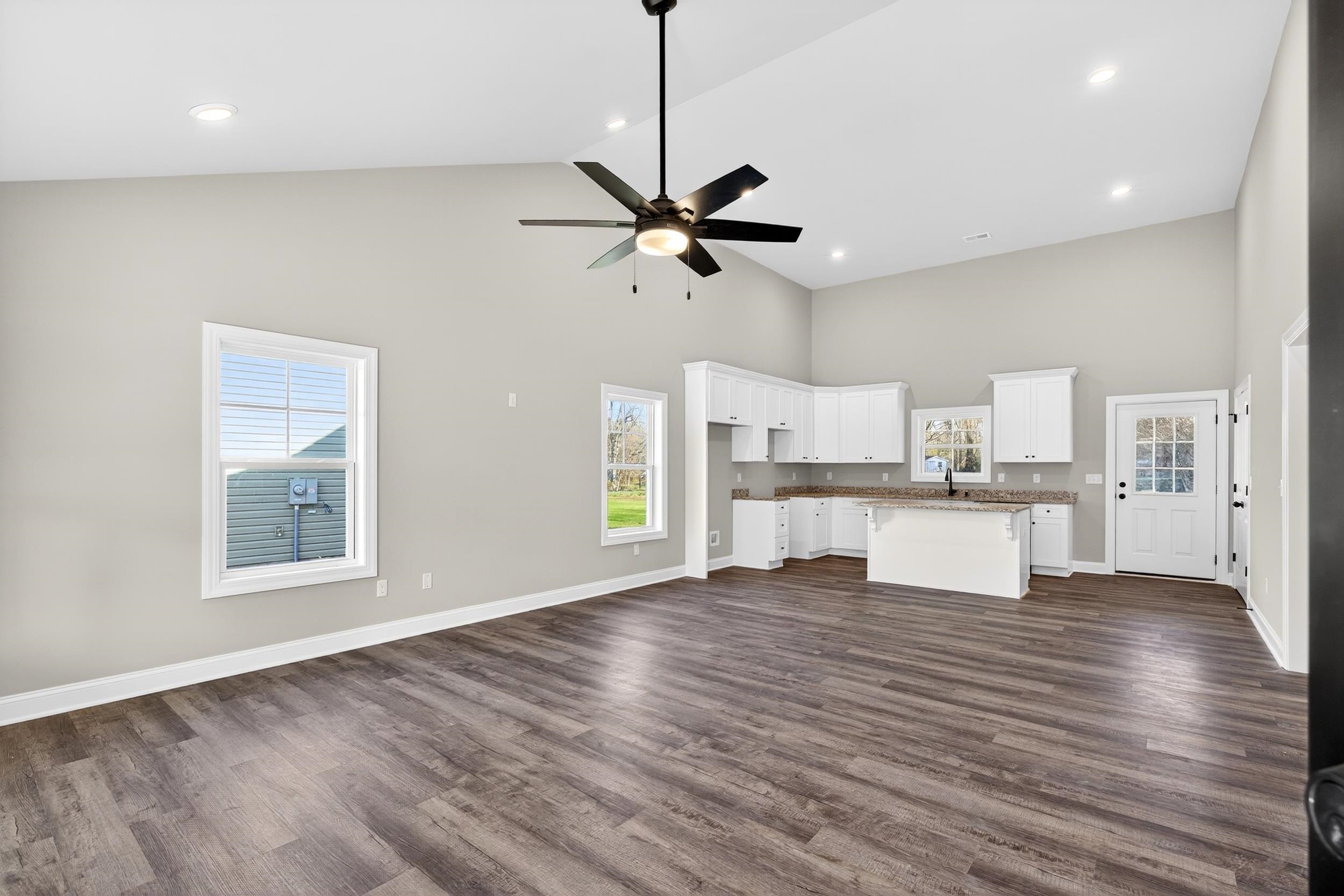 210 Gaffney Avenue Gaffney, SC 29341 - Photo 4 of 25