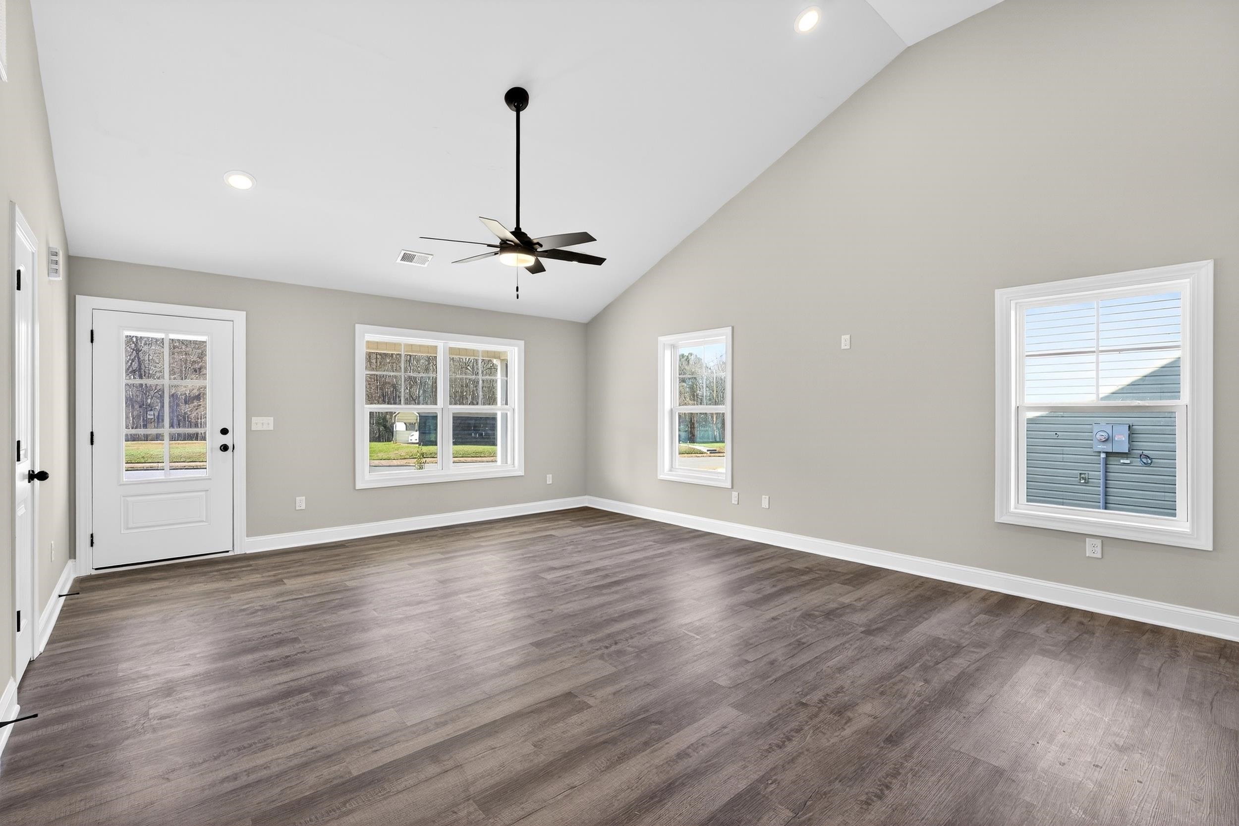 210 Gaffney Avenue Gaffney, SC 29341 - Photo 7 of 25