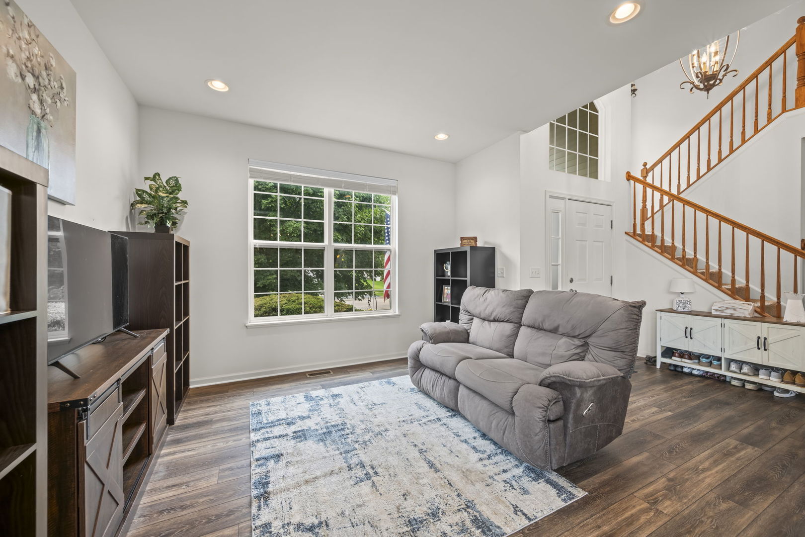 910 Marble Court Volo, IL 60073 - Photo 4 of 37