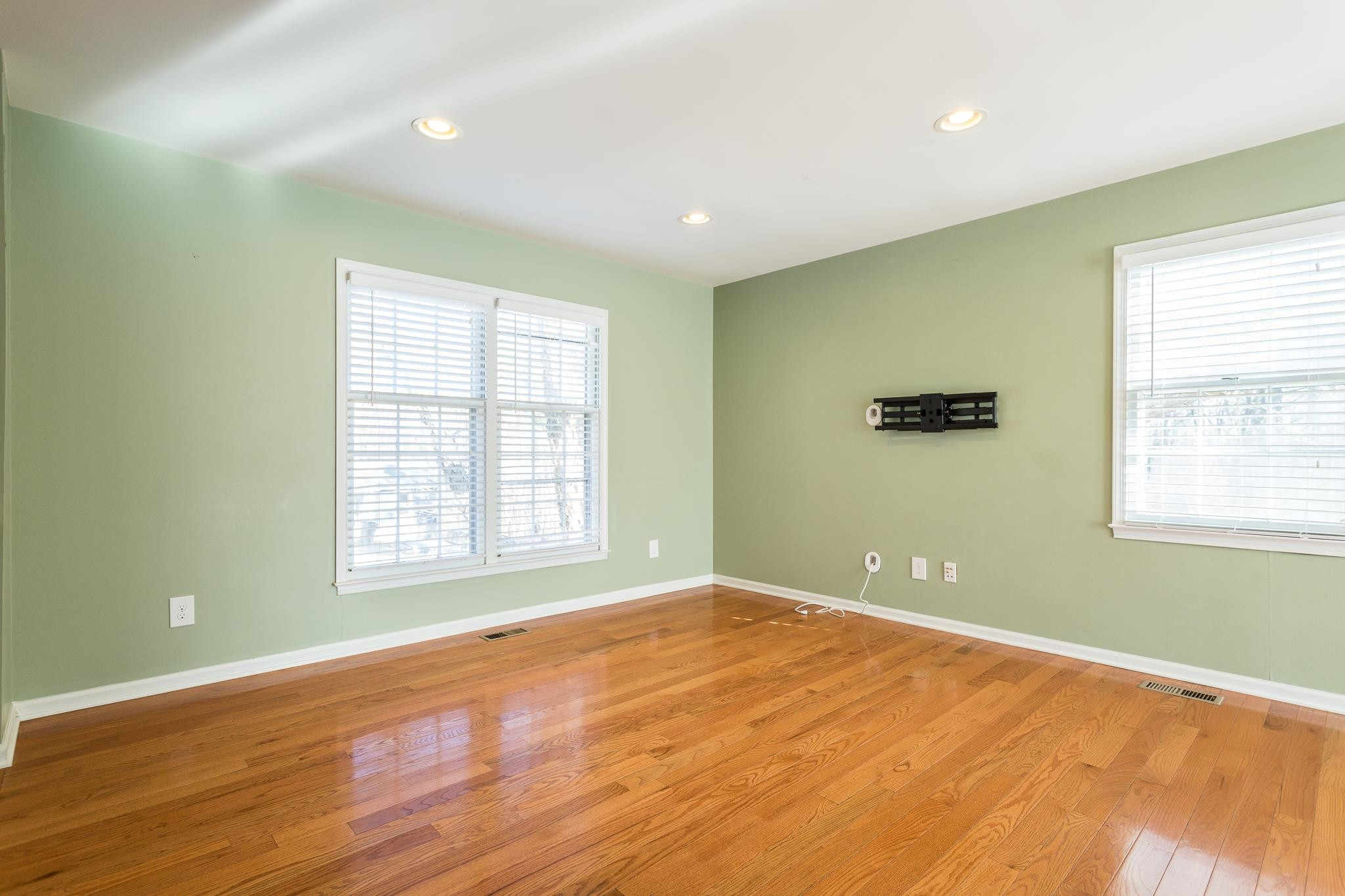 501 Sawmill Road Raleigh, NC 27615 - Photo 7 of 31 Hardwood Floors!