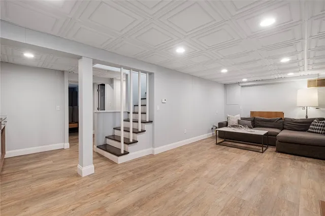 $1,125,000 | 4 Mt Avenue, Providence, RI 02906