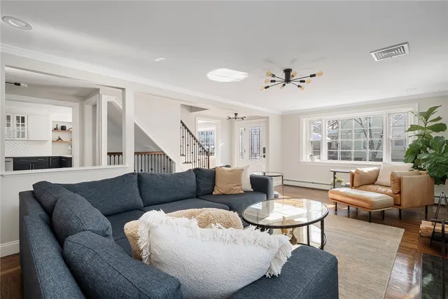 $1,125,000 | 4 Mt Avenue, Providence, RI 02906