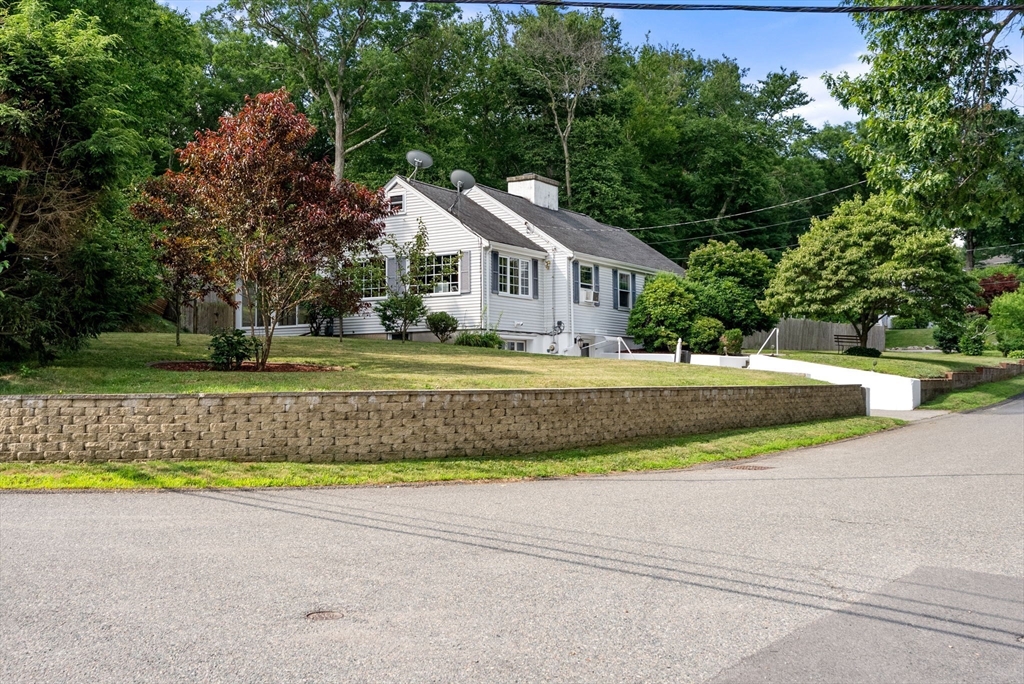 6 Chute Road Dedham, MA 02026 - Photo 25 of 34