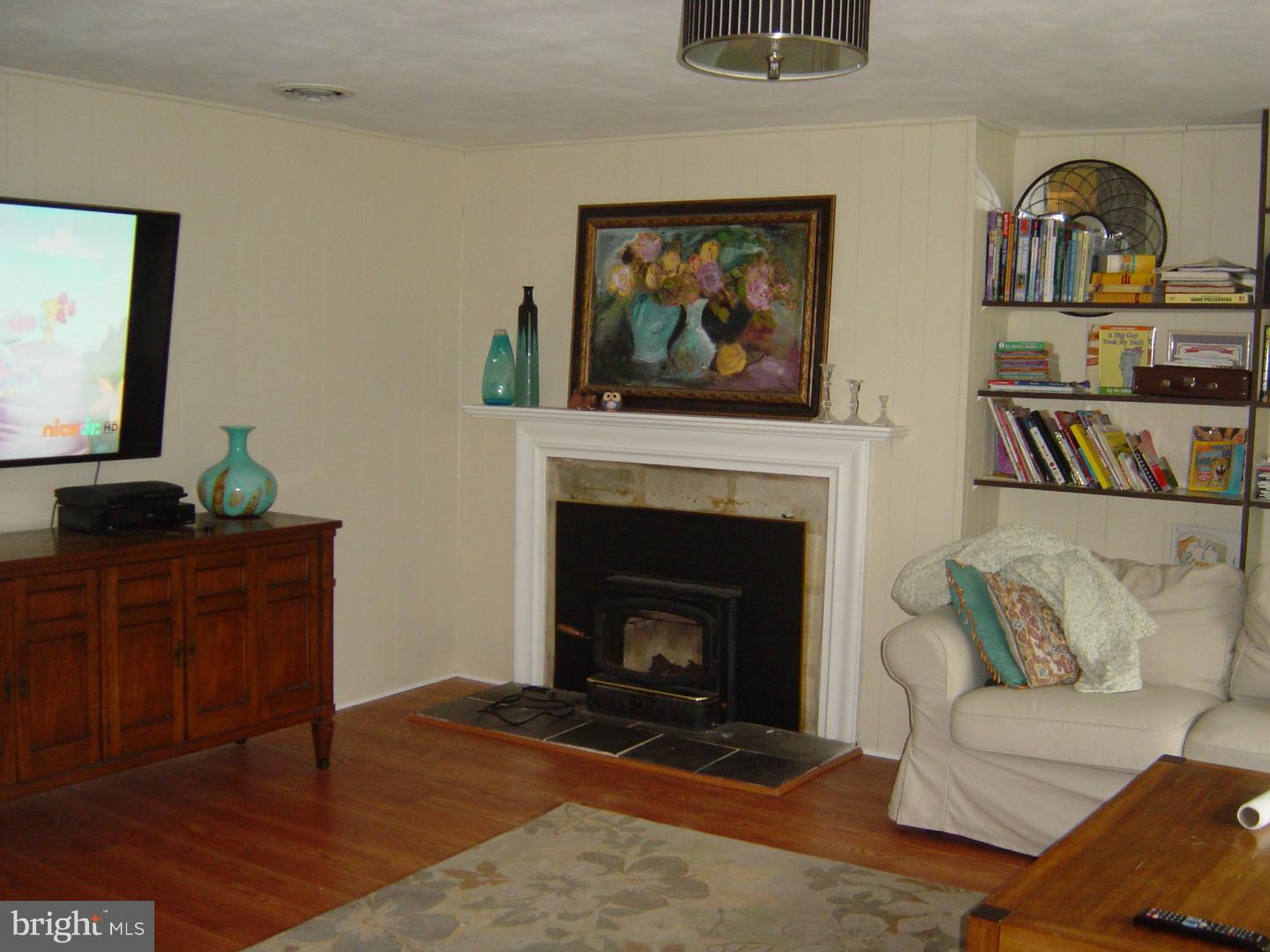 395 Keats Road Huntingdon Valley, PA 19006 - Photo 11 of 25 Gallery Image 11