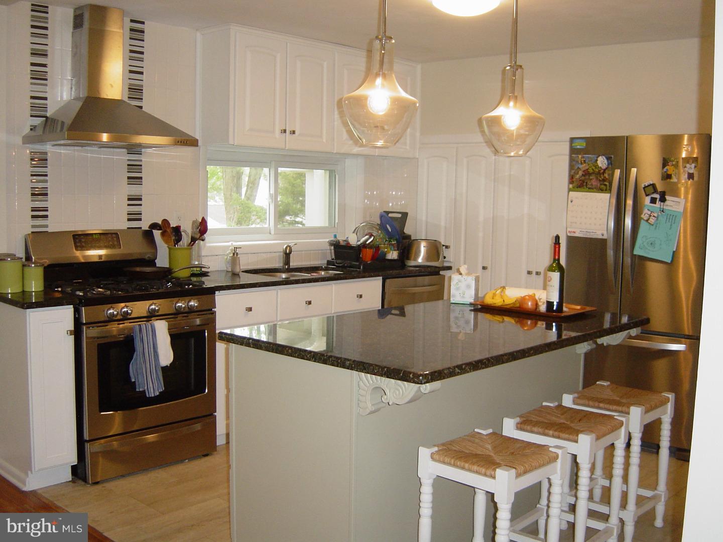 395 Keats Road Huntingdon Valley, PA 19006 - Photo 8 of 25 Gallery Image 8