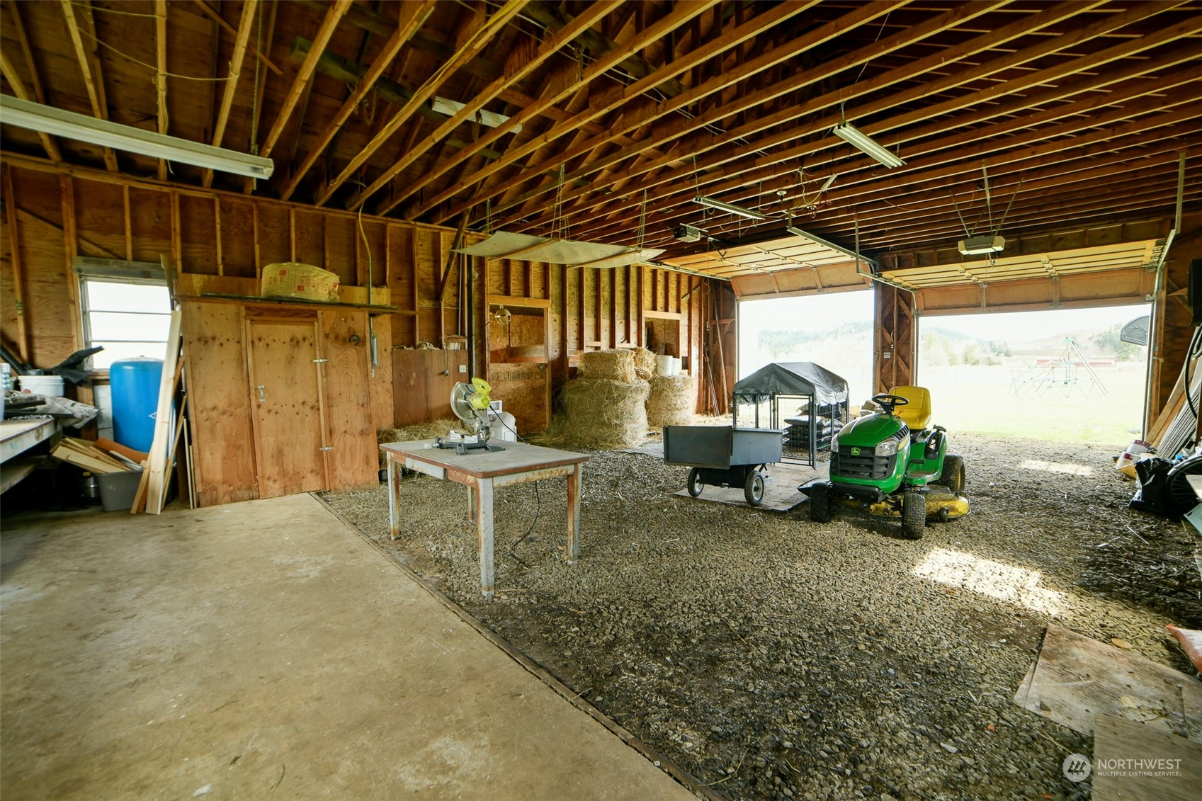 127 Beam Road Chehalis, WA 98532 - Photo 11 of 40 a view of a room with gym equipment