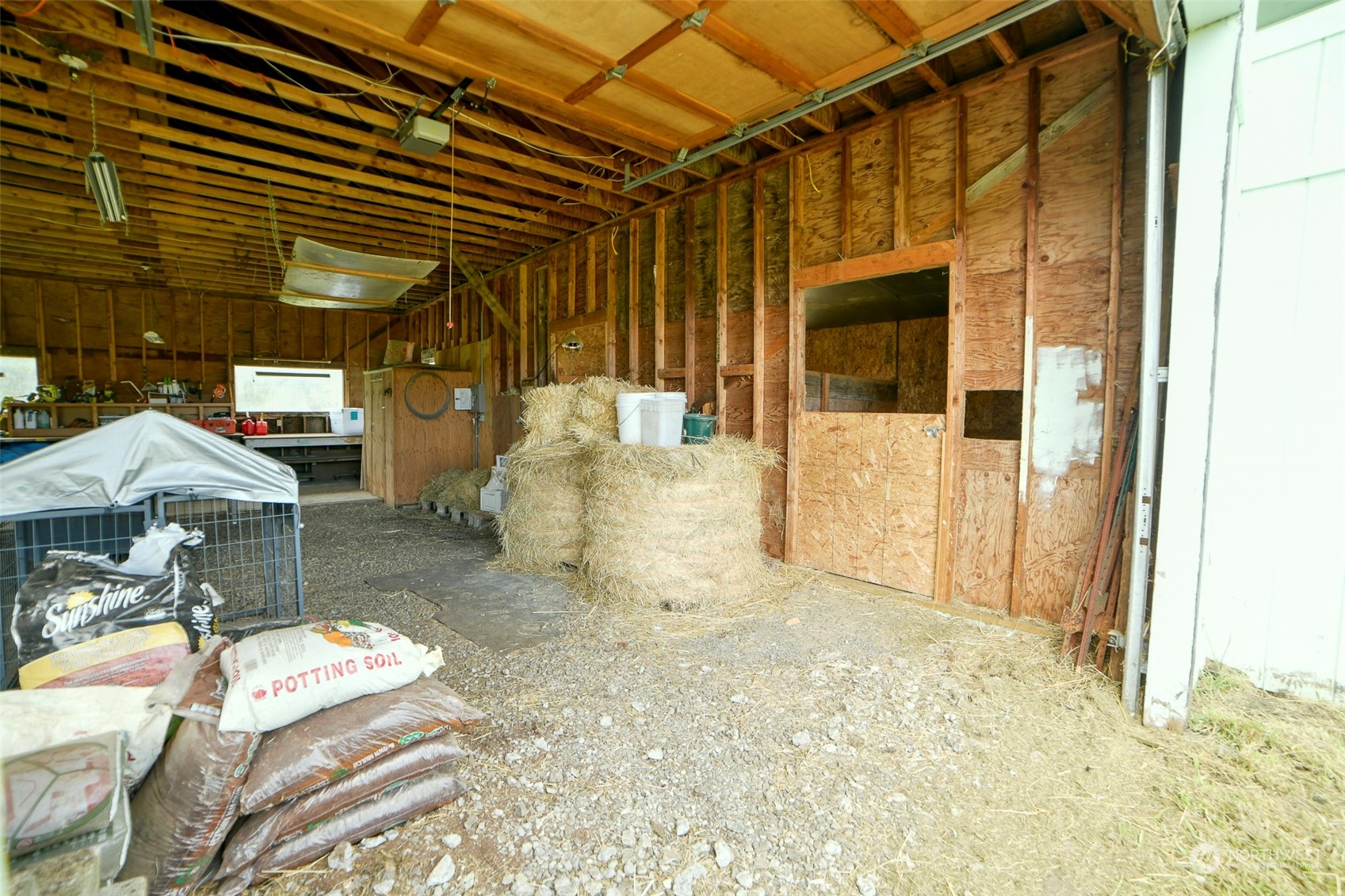 127 Beam Road Chehalis, WA 98532 - Photo 12 of 40 a view of entryway