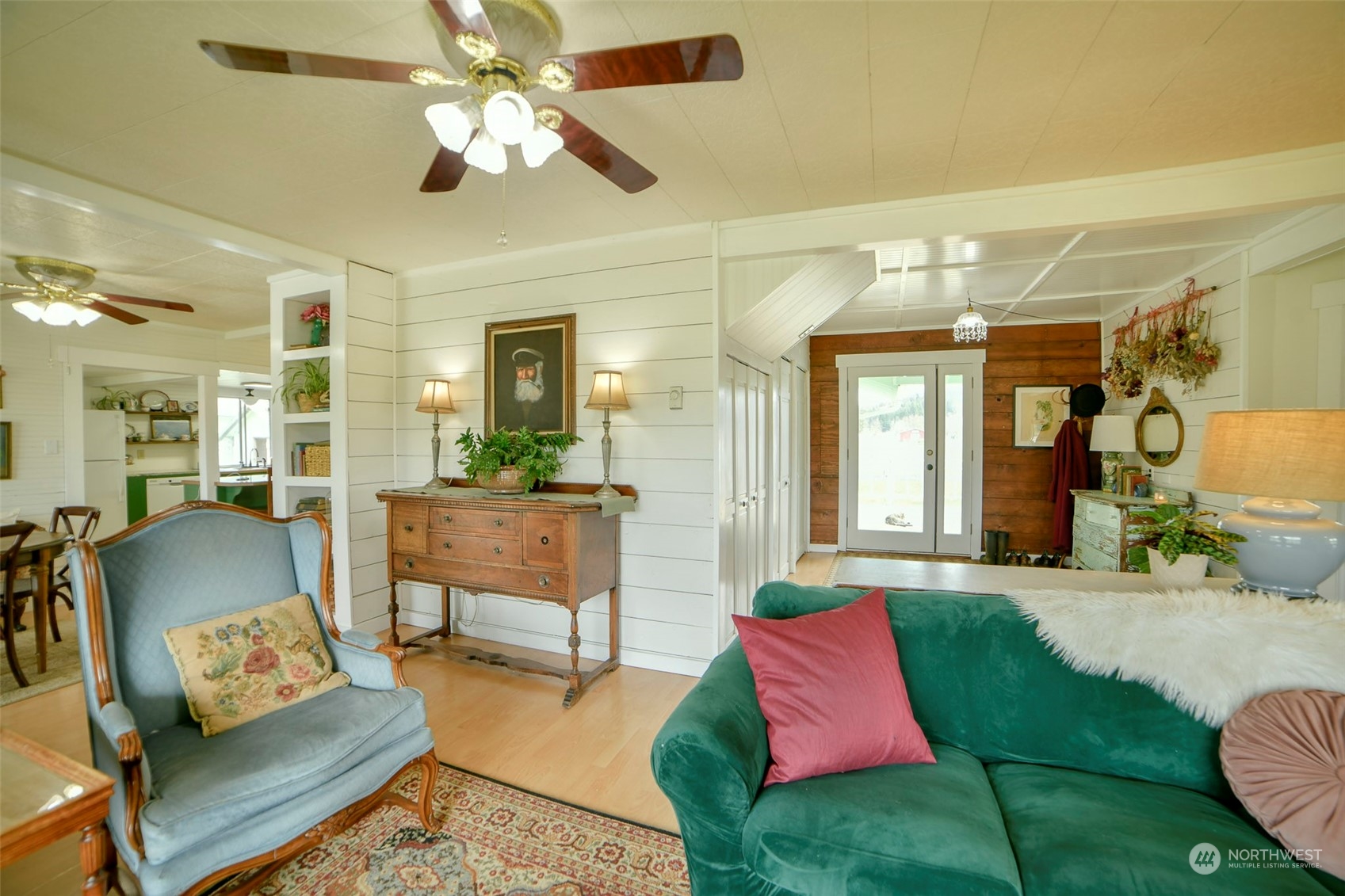 127 Beam Road Chehalis, WA 98532 - Photo 15 of 40 a living room with furniture and a large window