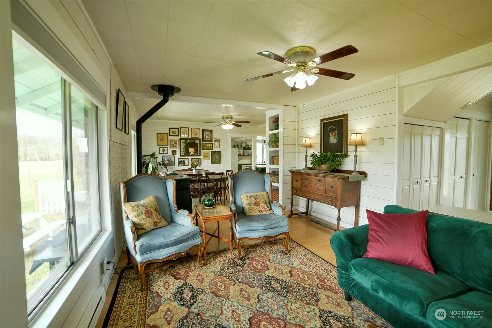 127 Beam Road Chehalis, WA 98532 - Photo 16 of 40 a living room with furniture and a large window