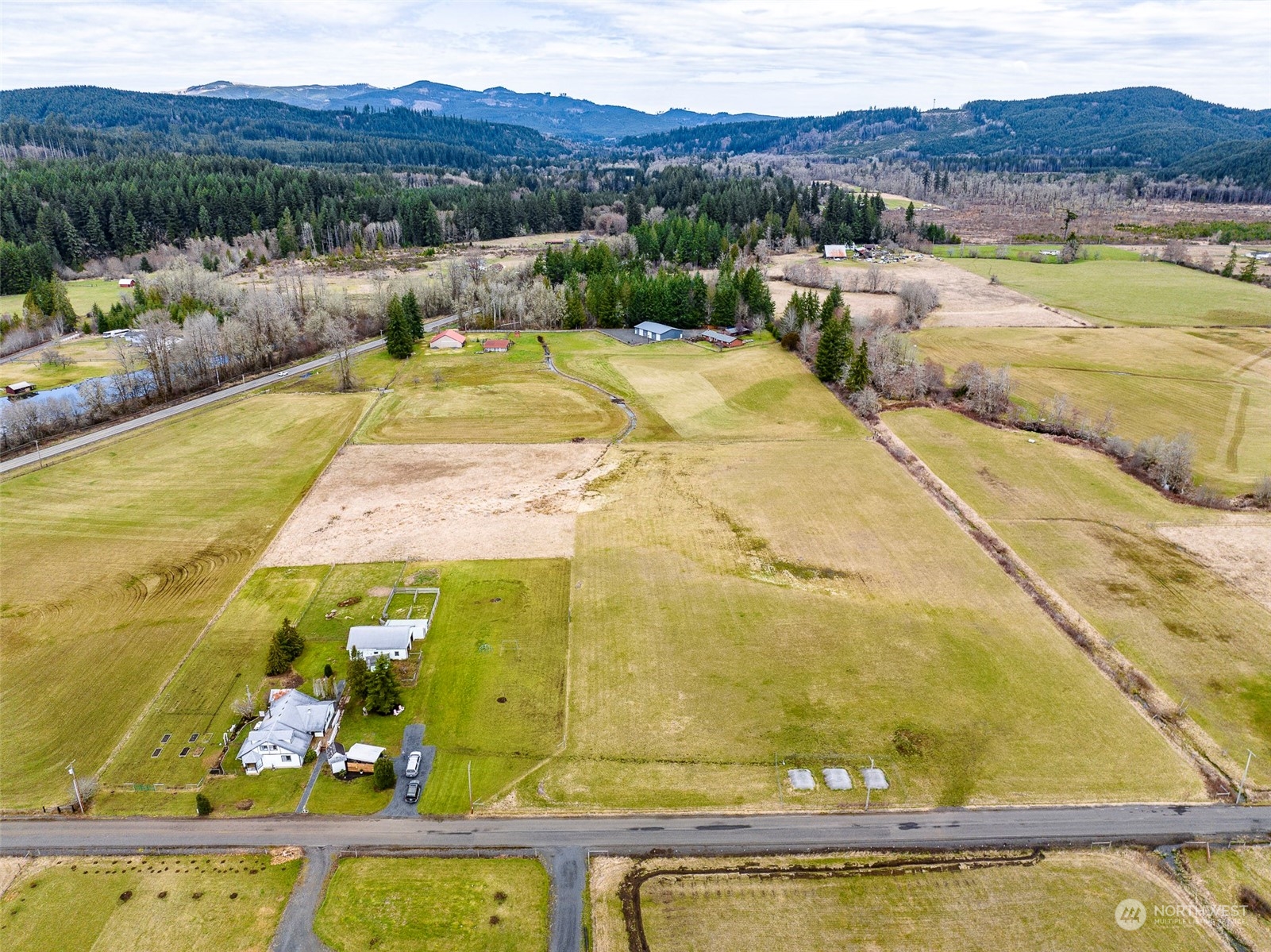 127 Beam Road Chehalis, WA 98532 - Photo 38 of 40 a view of swimming pool with a lake view