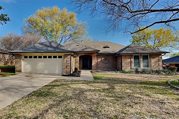 $2,550 | 212 Springhill Drive, Hurst, TX 76054