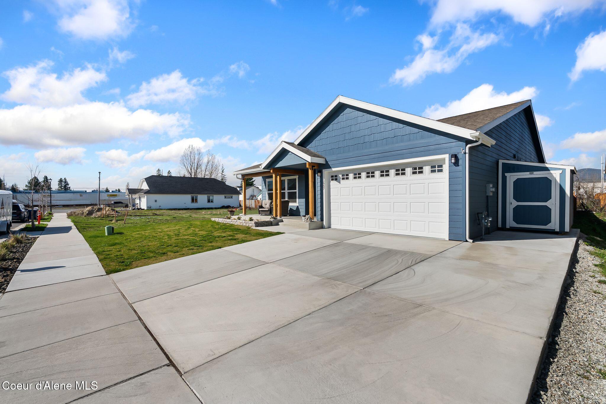 1667 Irvine Way Sandpoint, ID 83864 - Photo 2 of 31 2_DSC04035
