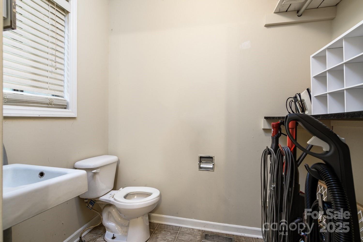 7101 Signer Road Charlotte, NC 28278 - Photo 20 of 29 Gallery Image 20