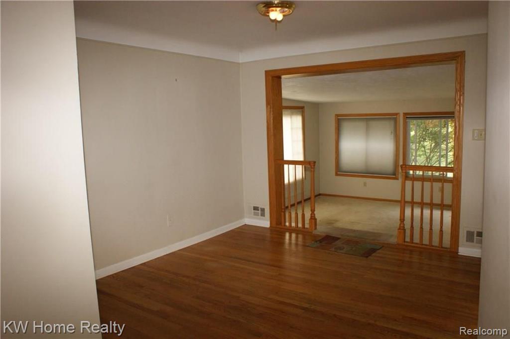 28035 Hawberry Road Farmington Hills, MI 48331 - Photo 11 of 38