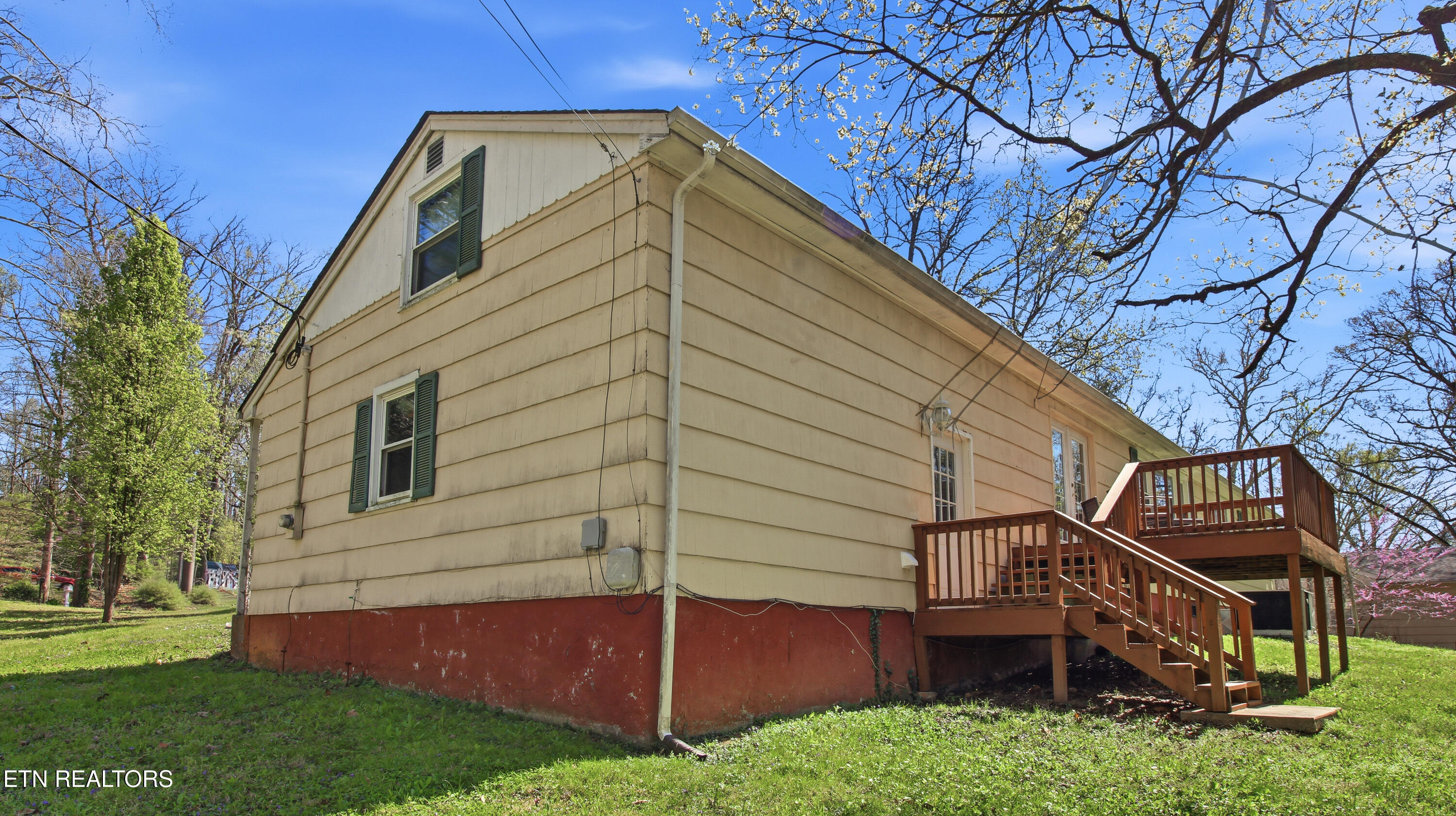 4721 Sunset Road West Knoxville, TN 37914 - Photo 32 of 47 Rear