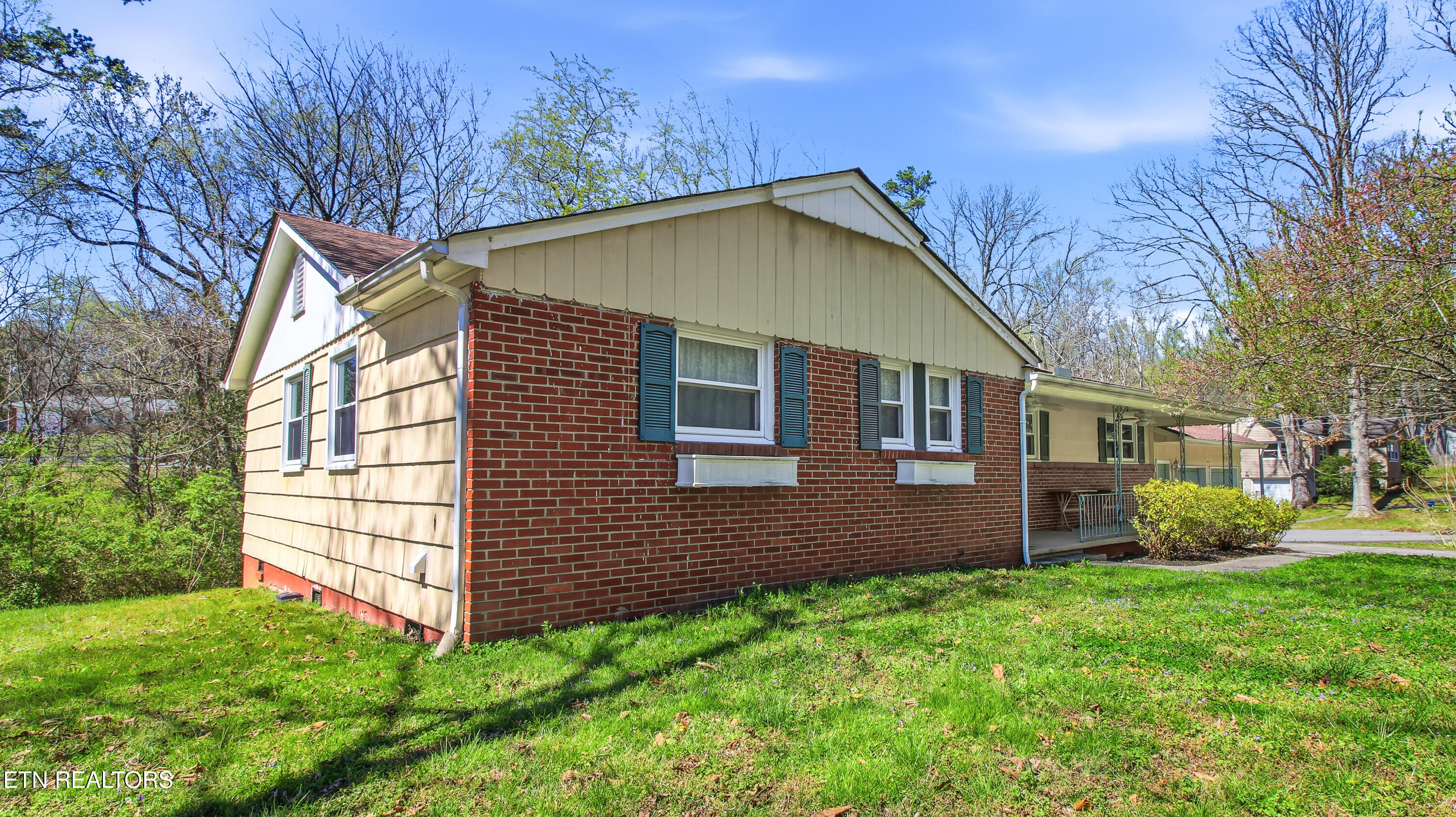4721 Sunset Road West Knoxville, TN 37914 - Photo 4 of 47 4721 W. Sunset