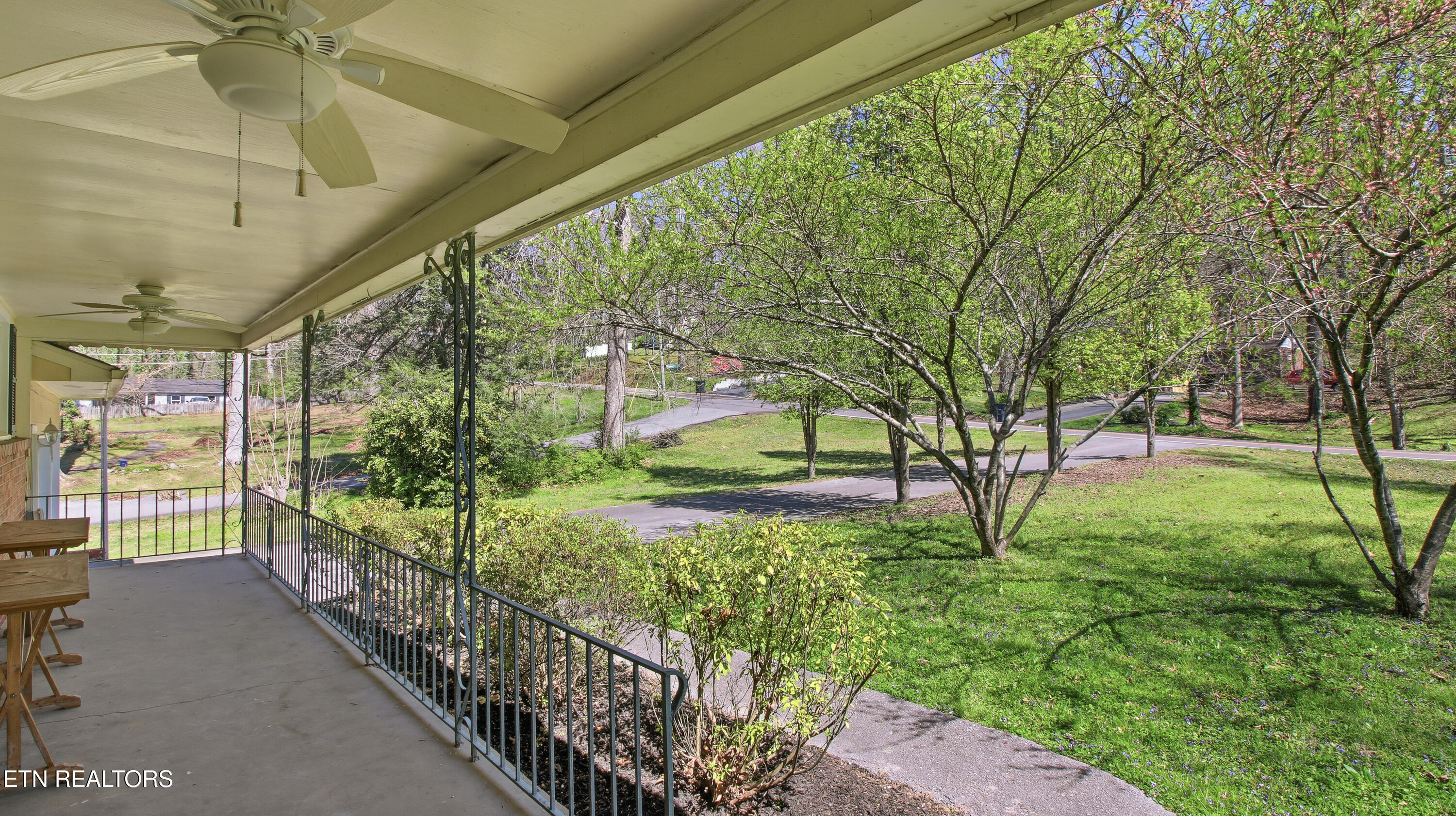 4721 Sunset Road West Knoxville, TN 37914 - Photo 6 of 47 Covered Front Porch