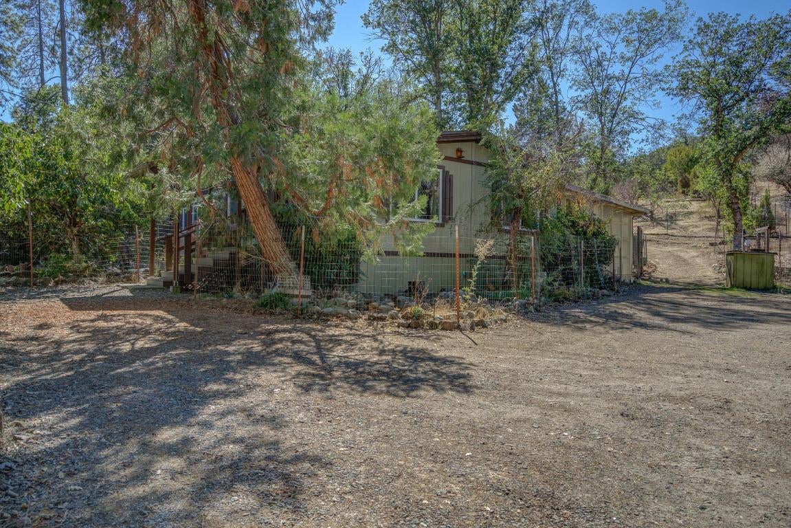 835 Dewitt Park Road Yreka, CA 96097 - Photo 23 of 24 Gallery Image 23