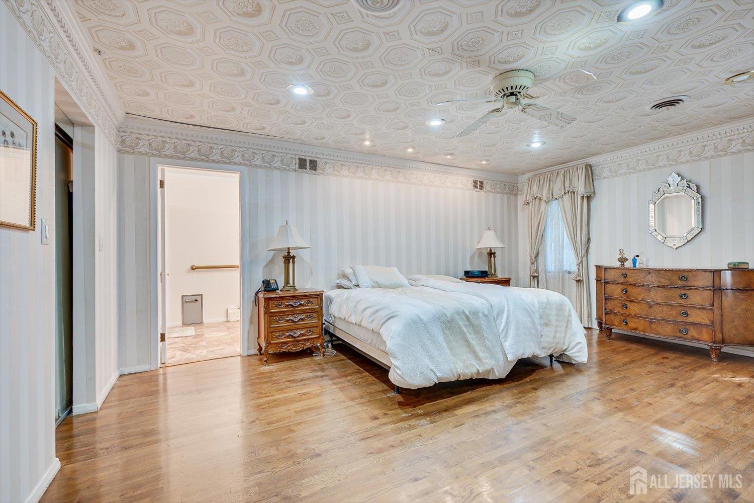 25 Marshall Drive Edison, NJ 08817 - Photo 26 of 68