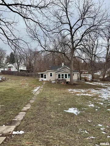 $54,900 | 1317 East Elmhurst Avenue, Peoria, IL 61603