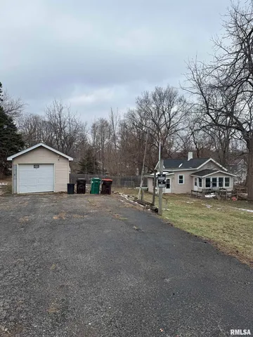 $54,900 | 1317 East Elmhurst Avenue, Peoria, IL 61603