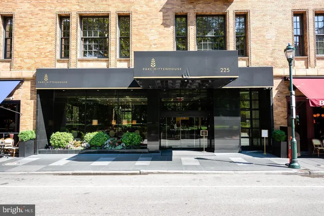 $299,900 | 219 South 18th Street, Unit 705A, Philadelphia, PA 19103