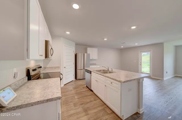 $2,100 | 7177 Ellie B Drive, Panama City, FL 32404