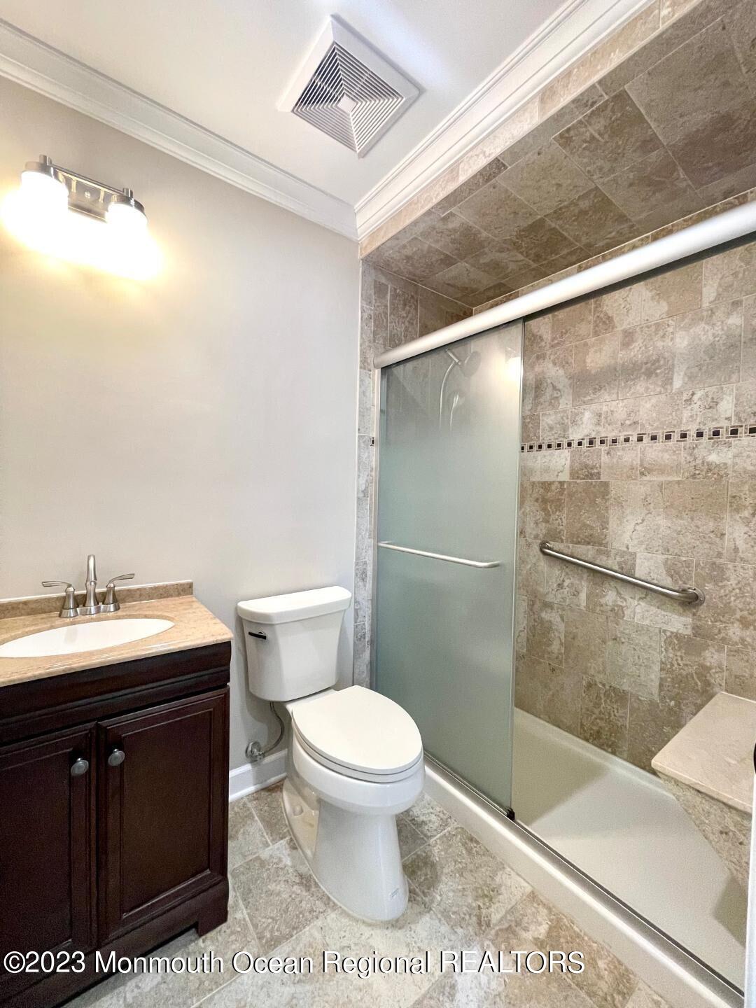 9 Ivy Ridge Close, Unit 1000 Freehold, NJ 07728 - Photo 21 of 31 9 IVY NEW BTH 2