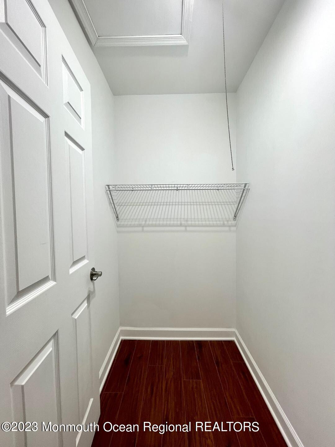 9 Ivy Ridge Close, Unit 1000 Freehold, NJ 07728 - Photo 23 of 31 9 IVY NEW WIC