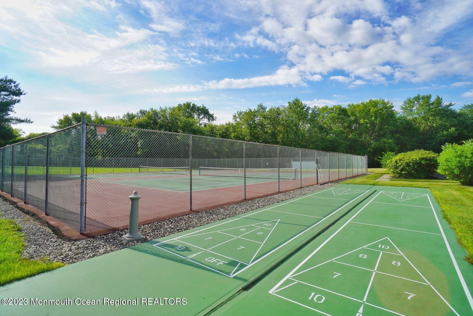 9 Ivy Ridge Close, Unit 1000 Freehold, NJ 07728 - Photo 28 of 31 farnworth tennis