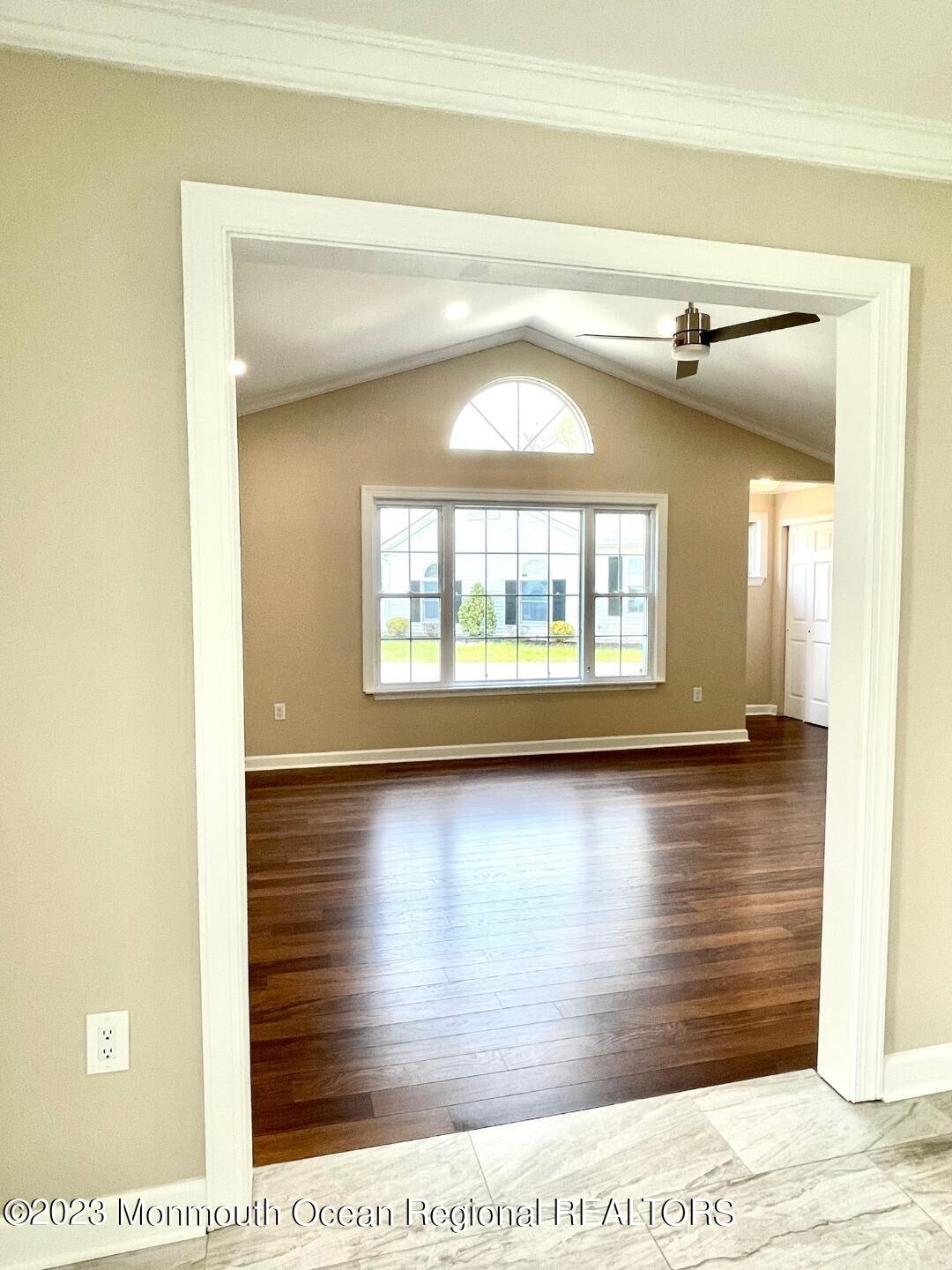 9 Ivy Ridge Close, Unit 1000 Freehold, NJ 07728 - Photo 5 of 31 9 IVY NEW KIT 9