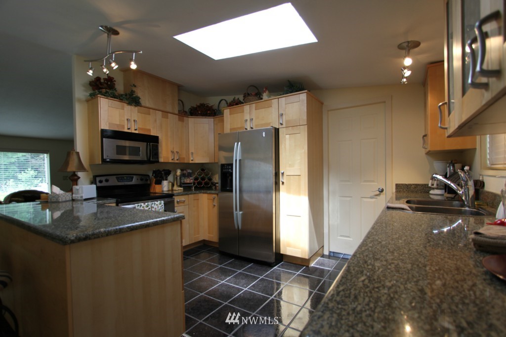 574 Boundary Bay Road Point Roberts, WA 98281 - Photo 5 of 20