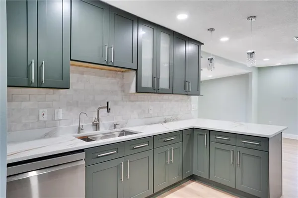 $2,995 | 4029 13th Avenue South, St. Petersburg, FL 33711