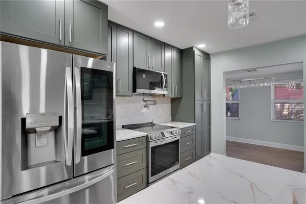 $2,995 | 4029 13th Avenue South, St. Petersburg, FL 33711