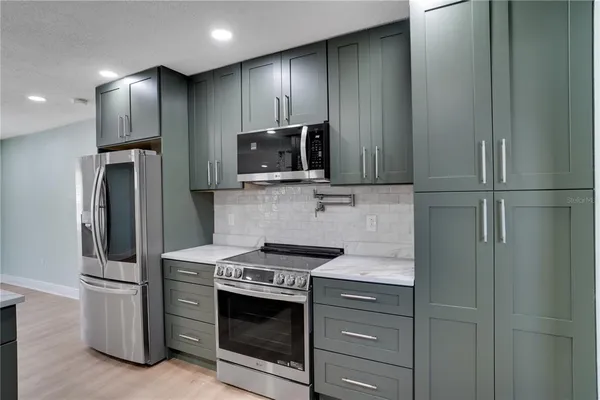 $2,995 | 4029 13th Avenue South, St. Petersburg, FL 33711