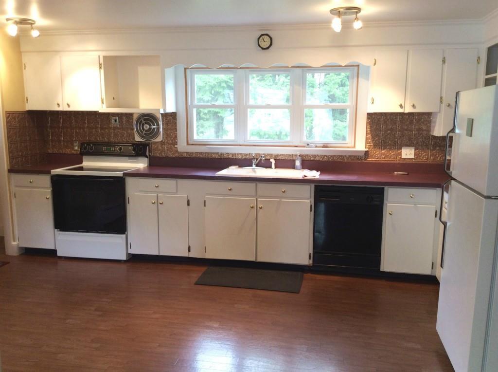 11 Hoyt Street Springvale, ME 04083 - Photo 6 of 20 Photo